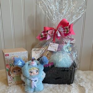 Blue Plush Nommi Puppy Plush Gift Basket with Pink Bow